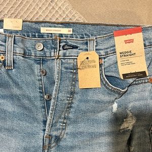 Levi’s Wedgie Straight Jean